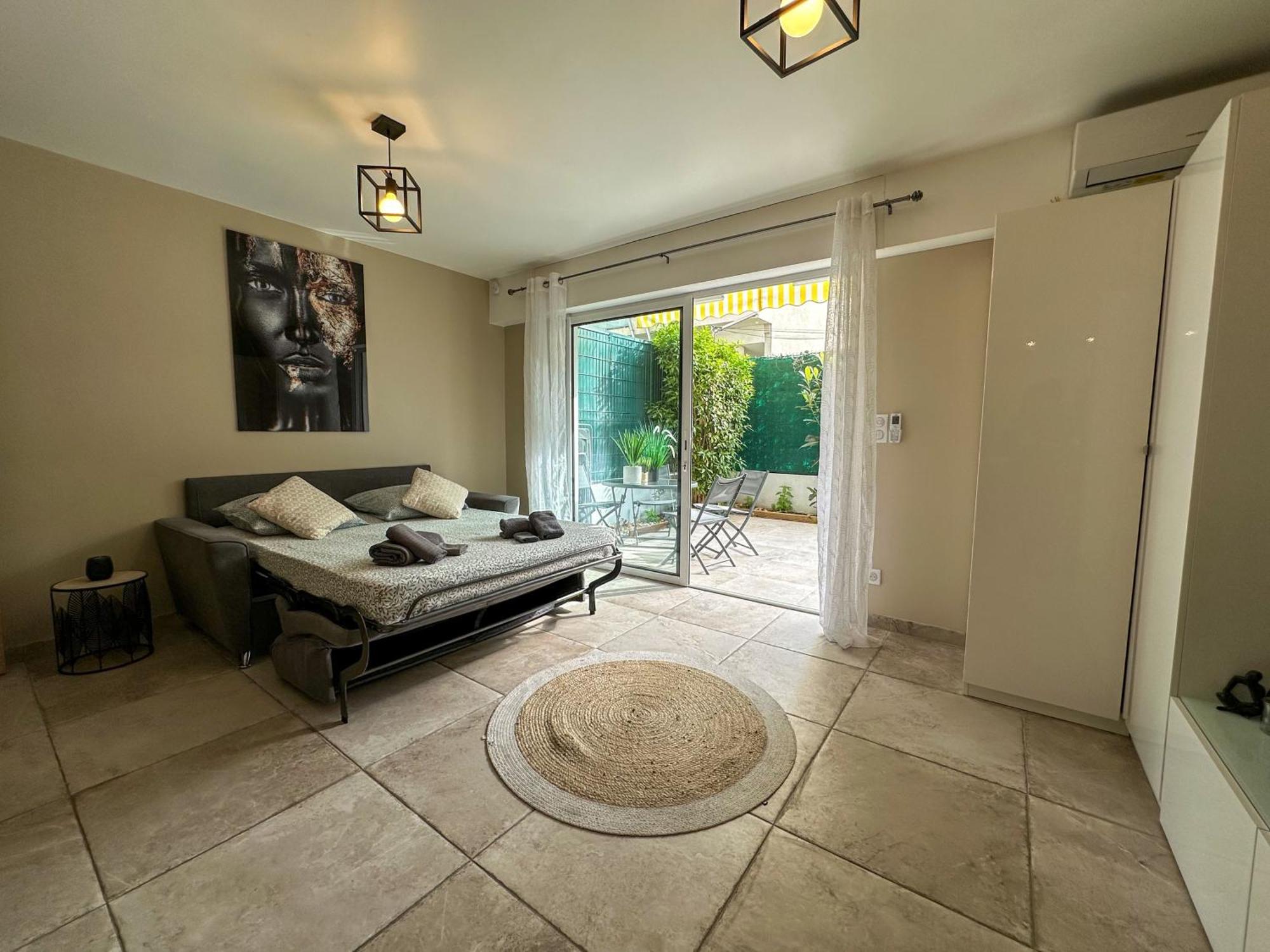 Cosy Madrid, Appartement Proche De La Mer Κάννες Εξωτερικό φωτογραφία