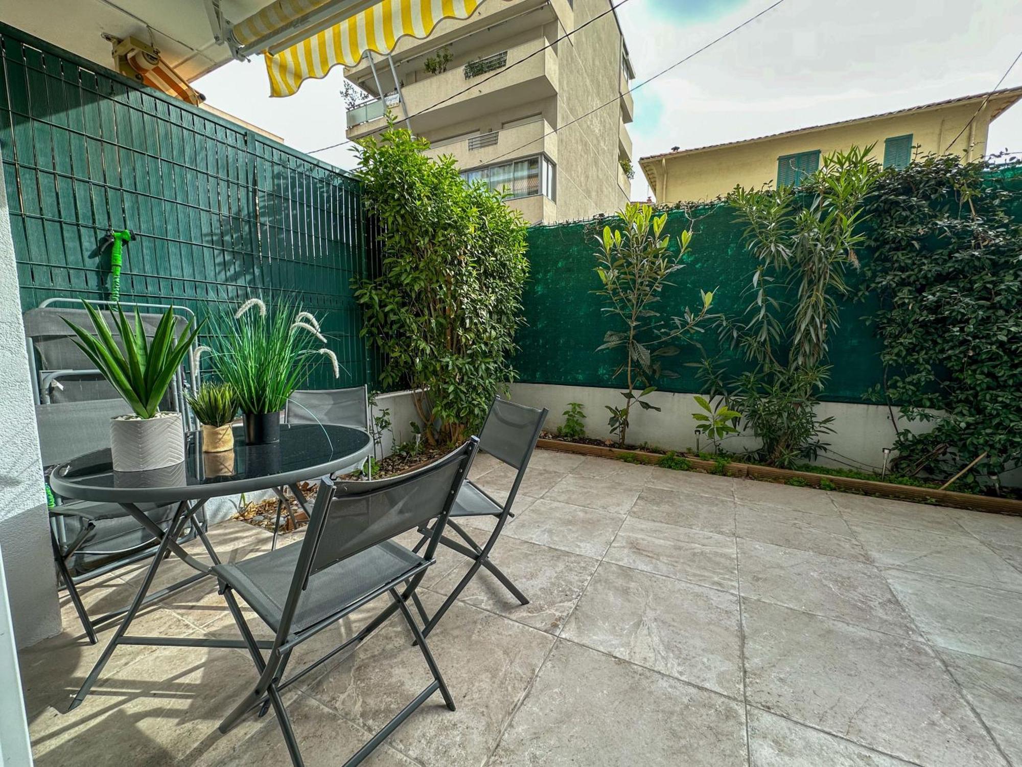 Cosy Madrid, Appartement Proche De La Mer Κάννες Εξωτερικό φωτογραφία