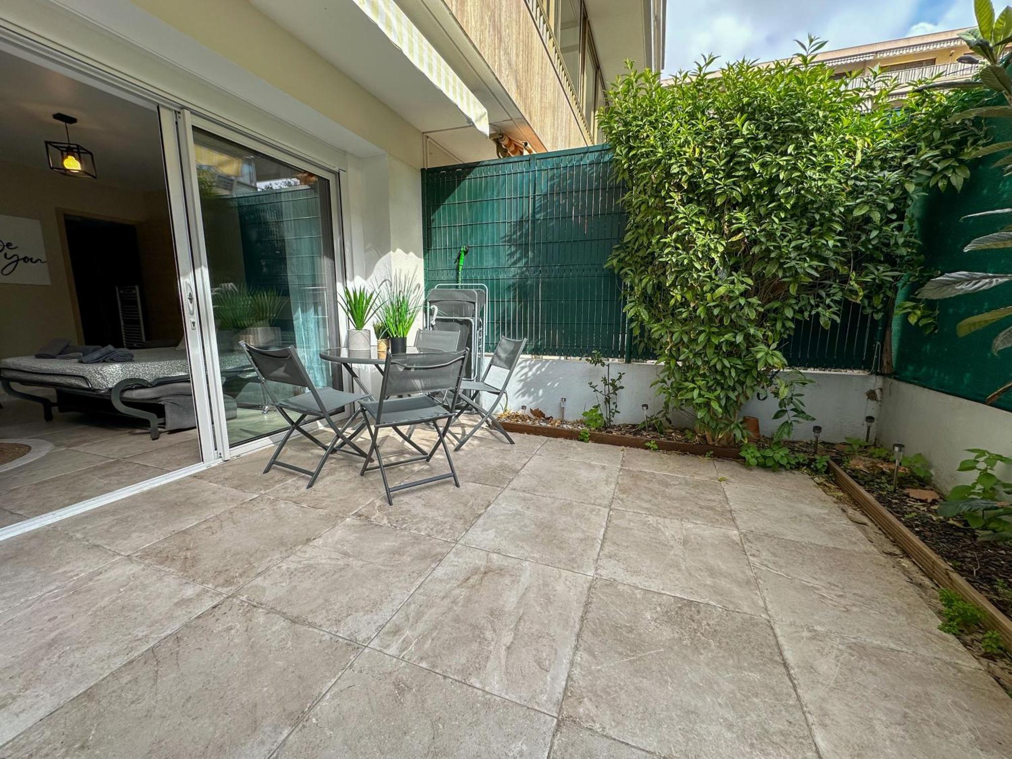Cosy Madrid, Appartement Proche De La Mer Κάννες Εξωτερικό φωτογραφία