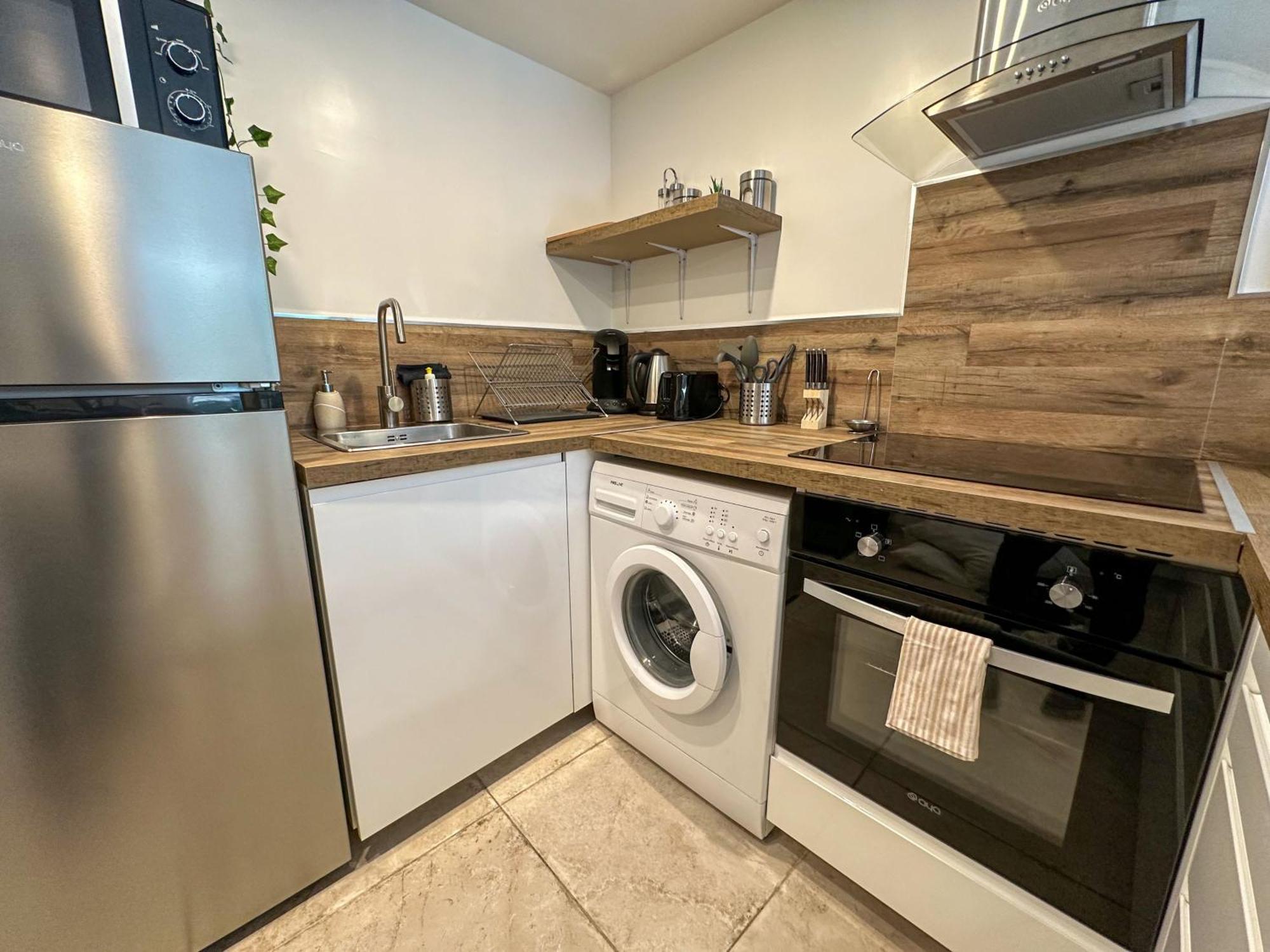 Cosy Madrid, Appartement Proche De La Mer Κάννες Εξωτερικό φωτογραφία
