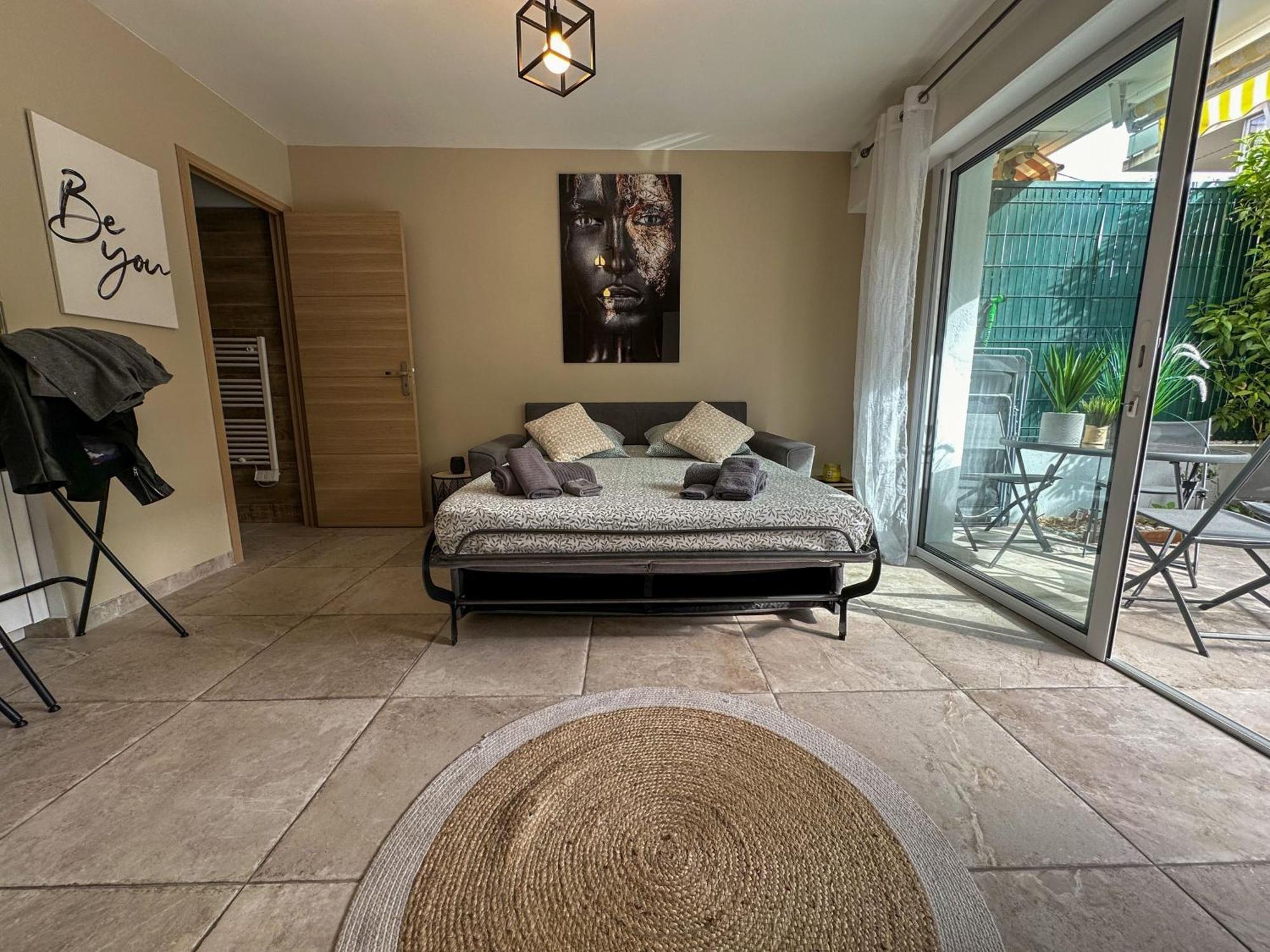 Cosy Madrid, Appartement Proche De La Mer Κάννες Εξωτερικό φωτογραφία